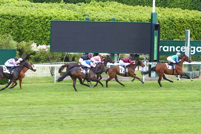 Photo d'arrivée de la course pmu PRIX DE BEYNES à SAINT-CLOUD le Mardi 1 mai 2018