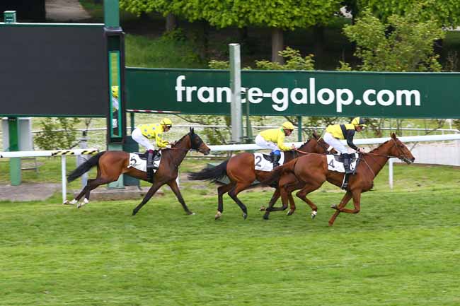 Photo d'arrivée de la course pmu PRIX ASTRONOMIE à SAINT-CLOUD le Mardi 1 mai 2018