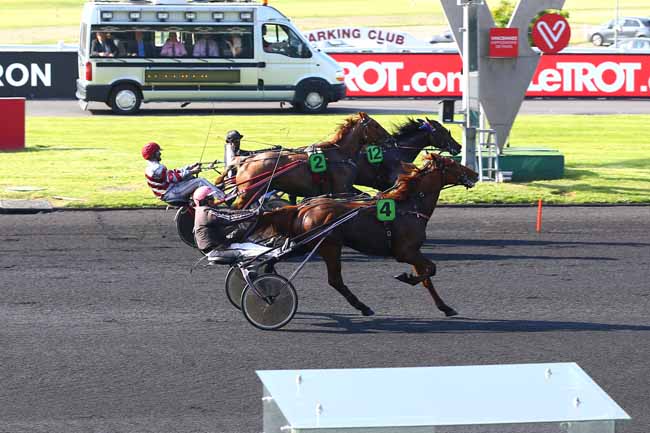 Photo d'arrivée de la course pmu PRIX DE QUIBERON à PARIS-VINCENNES le Samedi 5 mai 2018