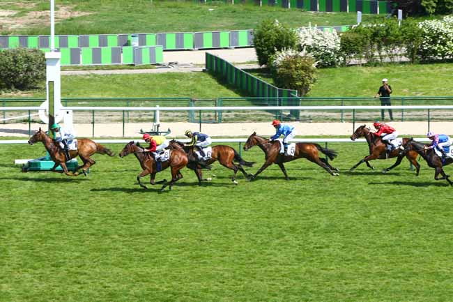 Photo d'arrivée de la course pmu PRIX MAURICE ZILBER - FONDS EUROPEEN DE L'ELEVAGE à LONGCHAMP le Dimanche 6 mai 2018