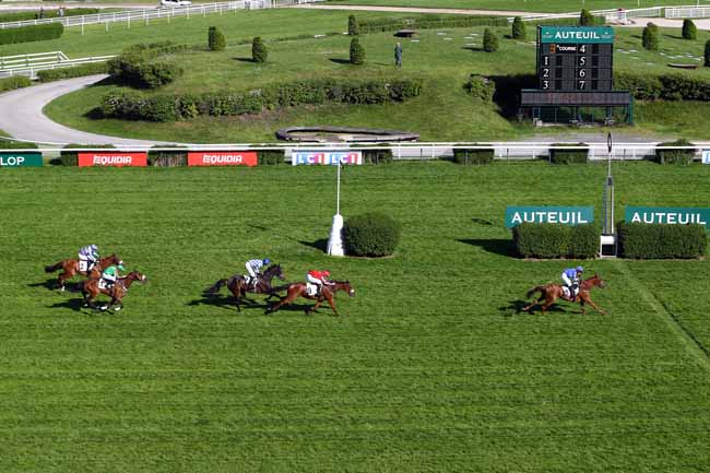 Photo d'arrivée de la course pmu PRIX ANDREA à AUTEUIL le Lundi 7 mai 2018