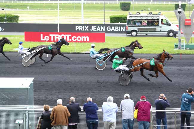 Photo d'arrivée de la course pmu PRIX JEAN GABIN à PARIS-VINCENNES le Samedi 12 mai 2018