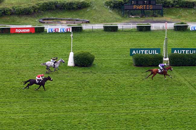 Photo d'arrivée de la course pmu PRIX GUILLAUME JAVOY à AUTEUIL le Samedi 12 mai 2018