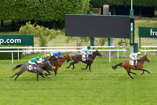 Photo d'arrivée de la course pmu PRIX PRODUCER à SAINT-CLOUD le Lundi 14 mai 2018
