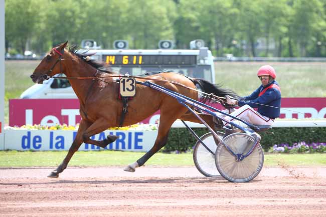 Photo d'arrivée de la course pmu PRIX DES DUCS DE NORMANDIE à CAEN le Mercredi 16 mai 2018