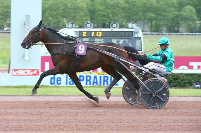 Photo d'arrivée de la course pmu PRIX DE LA TOUQUES à CAEN le Mercredi 16 mai 2018