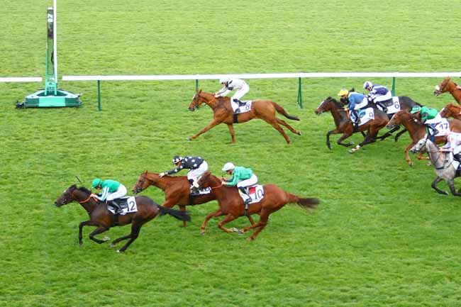 Photo d'arrivée de la course pmu PRIX DE VARENNE à LONGCHAMP le Jeudi 17 mai 2018
