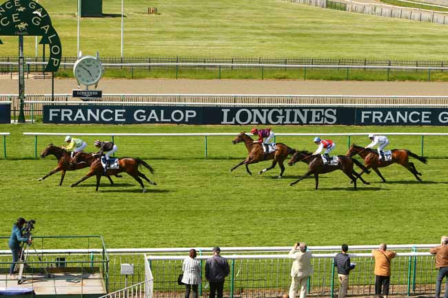 Photo d'arrivée de la course pmu PRIX DE LA CHAUSSEE DU ROI à CHANTILLY le Vendredi 18 mai 2018