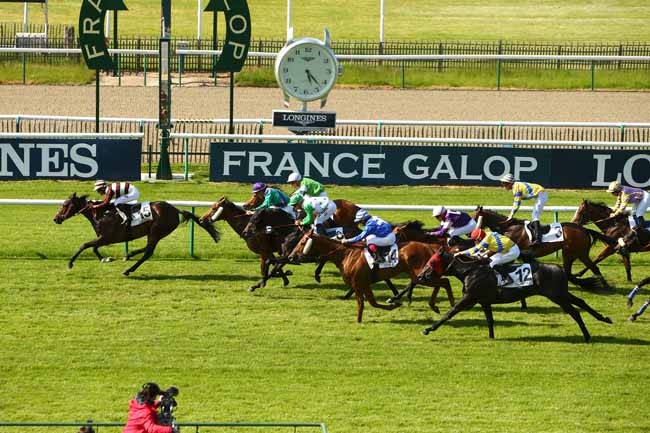 Photo d'arrivée de la course pmu PRIX DE LA CHAUSSEE NEUVE à CHANTILLY le Vendredi 18 mai 2018