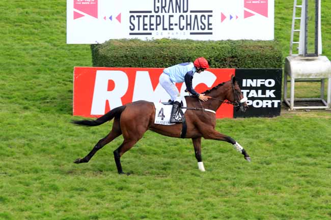 Photo d'arrivée de la course pmu PRIX FERDINAND DUFAURE à AUTEUIL le Dimanche 20 mai 2018