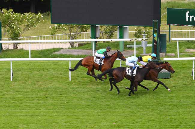 Photo d'arrivée de la course pmu PRIX CLEOPATRE à SAINT-CLOUD le Lundi 21 mai 2018