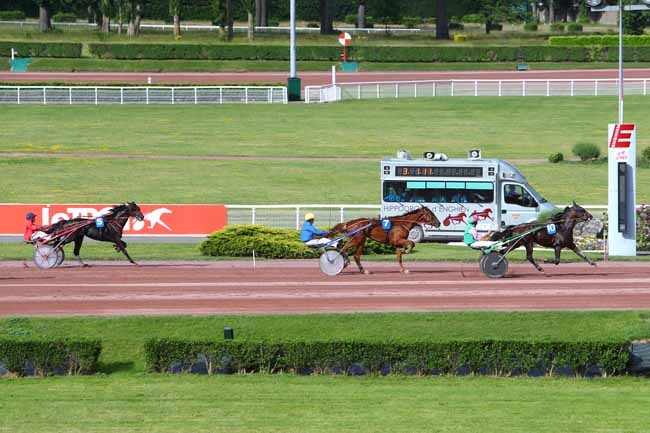 Photo d'arrivée de la course pmu PRIX DE LA PORTE DE SAINT-OUEN à ENGHIEN le Samedi 26 mai 2018