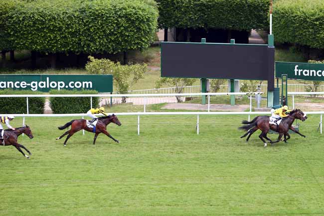 Photo d'arrivée de la course pmu PRIX HUNYADE à SAINT-CLOUD le Lundi 28 mai 2018