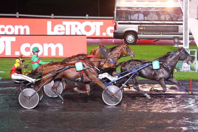 Photo d'arrivée de la course pmu PRIX JOHANNA à PARIS-VINCENNES le Mardi 29 mai 2018