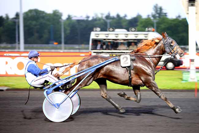 Photo d'arrivée de la course pmu PRIX DE CLAIREFONTAINE à PARIS-VINCENNES le Vendredi 1 juin 2018
