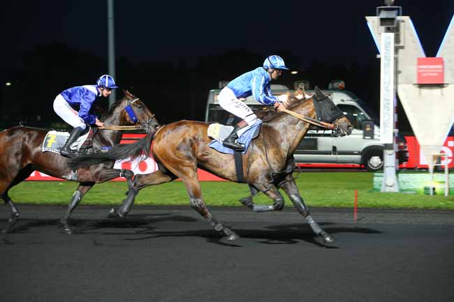Photo d'arrivée de la course pmu PRIX KLOTHO à PARIS-VINCENNES le Vendredi 1 juin 2018