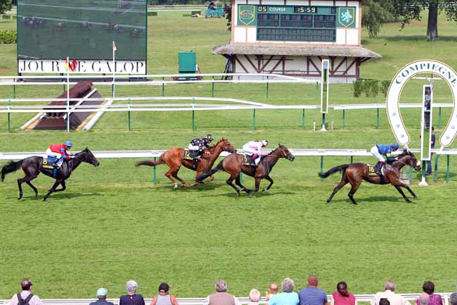 Photo d'arrivée de la course pmu PRIX DE CHAMPIGNOL à COMPIEGNE le Vendredi 8 juin 2018