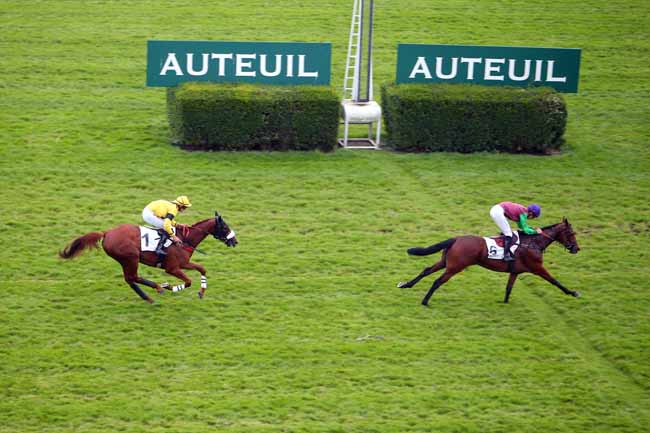 Photo d'arrivée de la course pmu PRIX LINDOR à AUTEUIL le Samedi 9 juin 2018