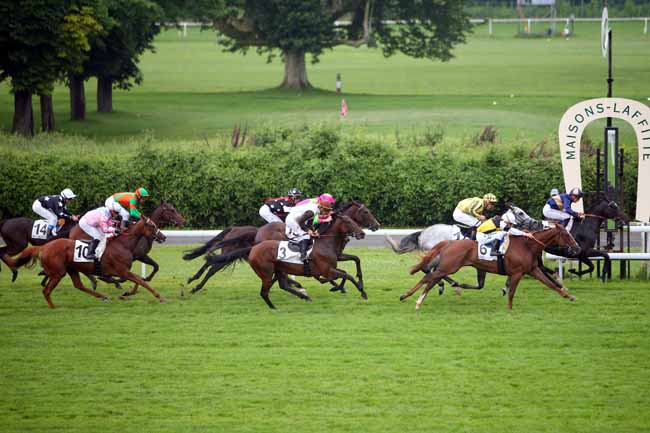 Photo d'arrivée de la course pmu PRIX DE COURTEILLES à MAISONS-LAFFITTE le Lundi 11 juin 2018