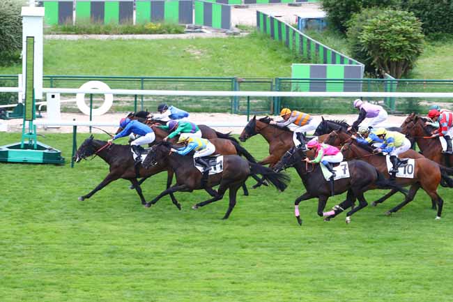 Photo d'arrivée de la course pmu PRIX MUSEE DU LUXEMBOURG à LONGCHAMP le Jeudi 14 juin 2018