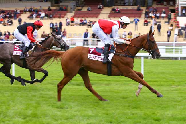 Photo d'arrivée de la course pmu PRIX BELLE ISLE à CLAIREFONTAINE le Lundi 18 juin 2018