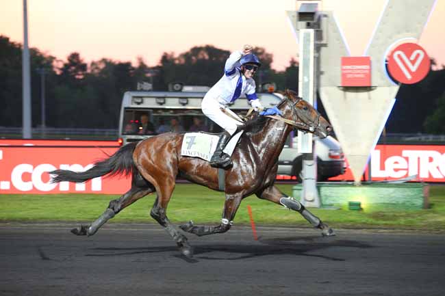 Photo d'arrivée de la course pmu PRIX SITA à PARIS-VINCENNES le Mardi 19 juin 2018