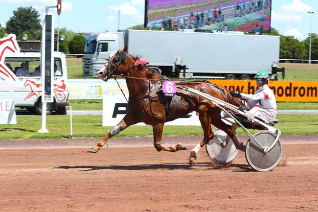 Photo d'arrivée de la course pmu PRIX DE L'UNAT à REIMS le Mercredi 20 juin 2018