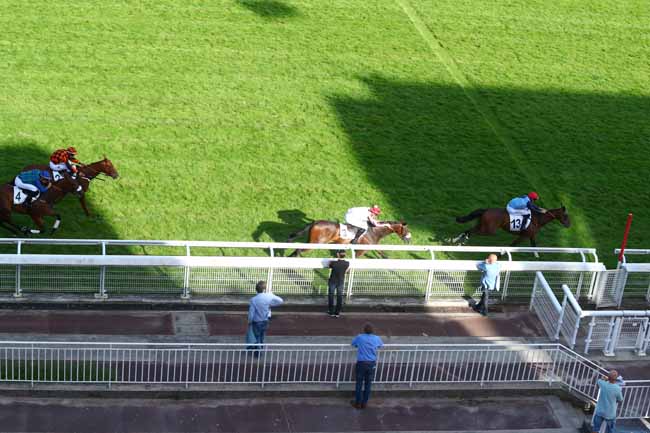 Photo d'arrivée de la course pmu PRIX PHARAON à AUTEUIL le Jeudi 21 juin 2018