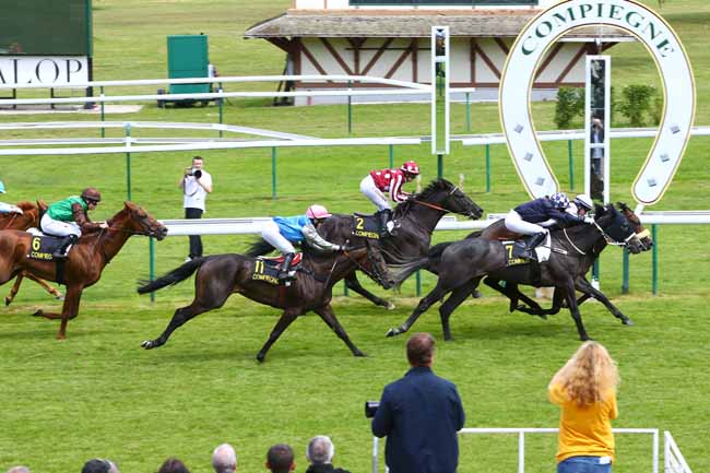Photo d'arrivée de la course pmu PRIX MICHELINE LEURSON à COMPIEGNE le Samedi 23 juin 2018