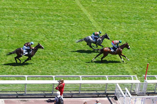 Photo d'arrivée de la course pmu PRIX GERALD DE ROCHEFORT à AUTEUIL le Mardi 26 juin 2018