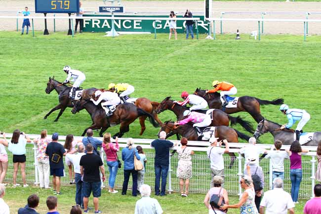 Photo d'arrivée de la course pmu PRIX DU BOIS à DEAUVILLE le Mardi 3 juillet 2018