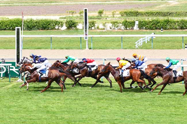 Photo d'arrivée de la course pmu PRIX DU PONT DE BROTONNE à DEAUVILLE le Mardi 3 juillet 2018