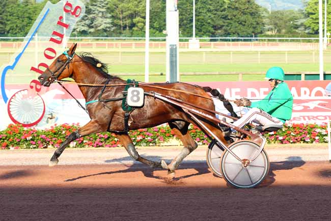 Photo d'arrivée de la course pmu PRIX DE PORTBAIL à CABOURG le Vendredi 6 juillet 2018