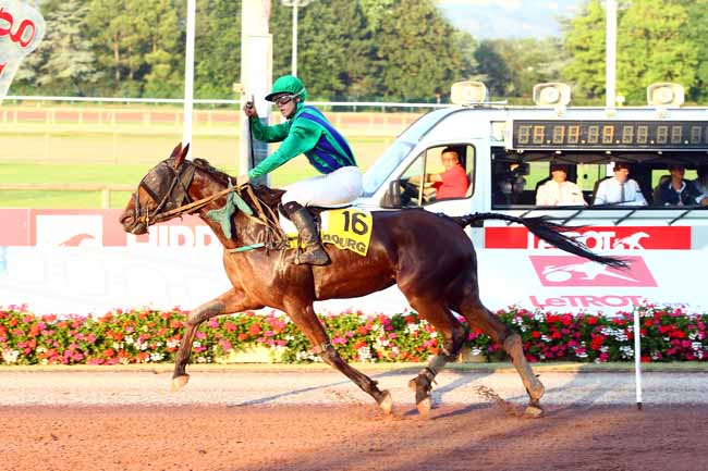 Photo d'arrivée de la course pmu PRIX DE RANES à CABOURG le Vendredi 6 juillet 2018
