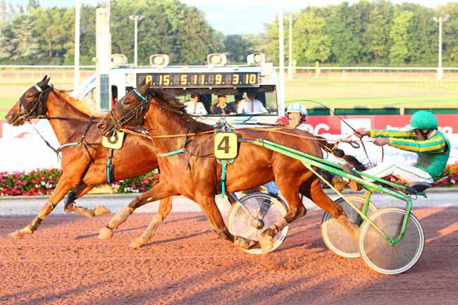 Photo d'arrivée de la course pmu PRIX DE VILLEDIEU-LES-POELES à CABOURG le Vendredi 6 juillet 2018