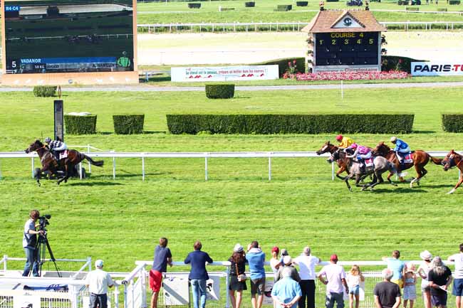 Photo d'arrivée de la course pmu PRIX VILLE DE VILLERVILLE à CLAIREFONTAINE le Samedi 7 juillet 2018