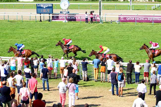 Photo d'arrivée de la course pmu QATAR PRIX DE LA CALONNE - FONDS EUROPEEN DE L'ELEVAGE à DEAUVILLE le Dimanche 8 juillet 2018