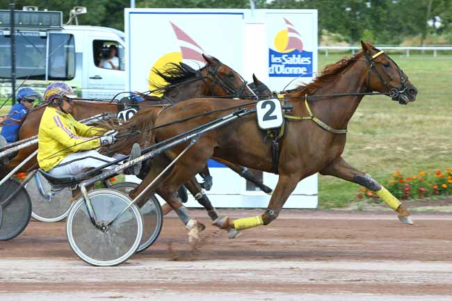 Photo d'arrivée de la course pmu PRIX TOM KAZAK à LES SABLES D'OLONNE le Mardi 10 juillet 2018