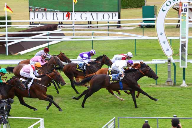 Photo d'arrivée de la course pmu PRIX PELLEAS à COMPIEGNE le Mardi 10 juillet 2018