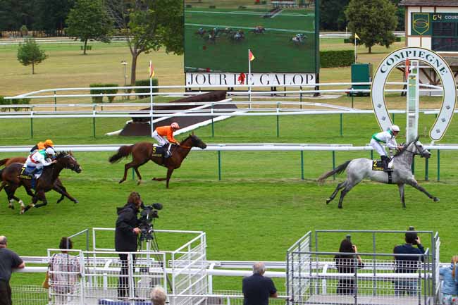 Photo d'arrivée de la course pmu PRIX DES MASTERS DE FEU à COMPIEGNE le Mardi 10 juillet 2018