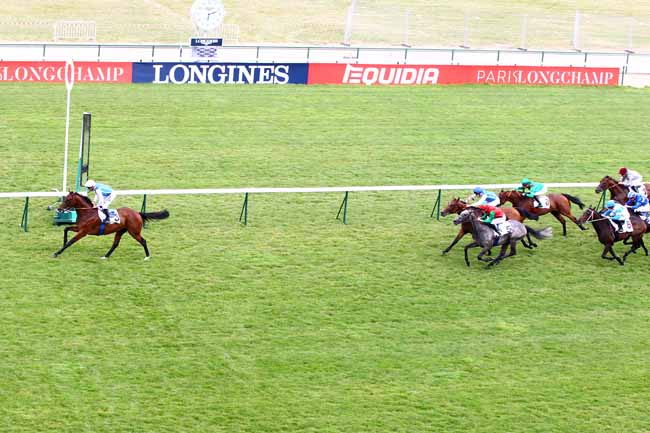 Photo d'arrivée de la course pmu PRIX DE L'AXE MAJEUR à LONGCHAMP le Jeudi 12 juillet 2018