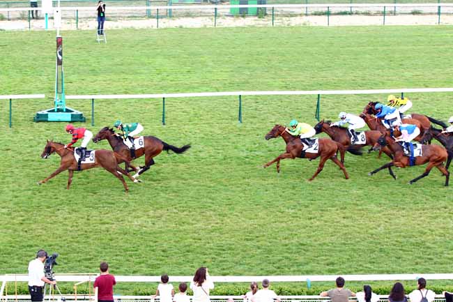 Photo d'arrivée de la course pmu PRIX DU MONTPARNASSE à LONGCHAMP le Jeudi 12 juillet 2018