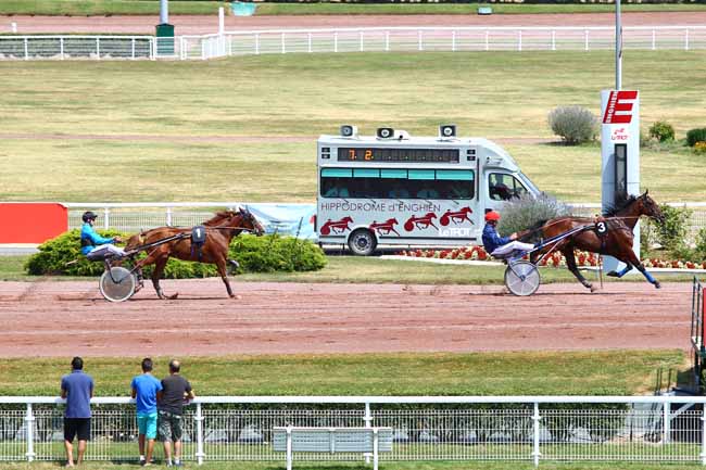 Photo d'arrivée de la course pmu PRIX DE LA SORBONNE à ENGHIEN le Dimanche 15 juillet 2018