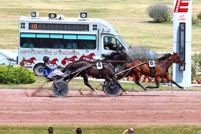 Photo d'arrivée de la course pmu PRIX DE BRUXELLES à ENGHIEN le Dimanche 15 juillet 2018