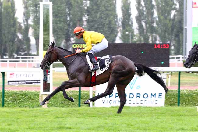 Photo d'arrivée de la course pmu PRIX DES COURSES INTERNATIONALES DE BADEN-BADEN à VICHY le Lundi 16 juillet 2018