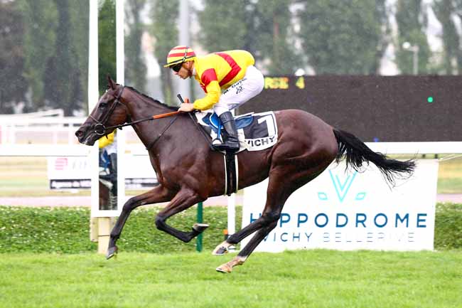 Photo d'arrivée de la course pmu PRIX CHRISTIANE HEAD à VICHY le Lundi 16 juillet 2018