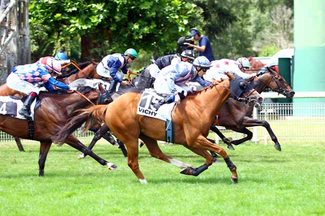 Photo d'arrivée de la course pmu PRIX VICHY COMMUNAUTE à VICHY le Mardi 17 juillet 2018