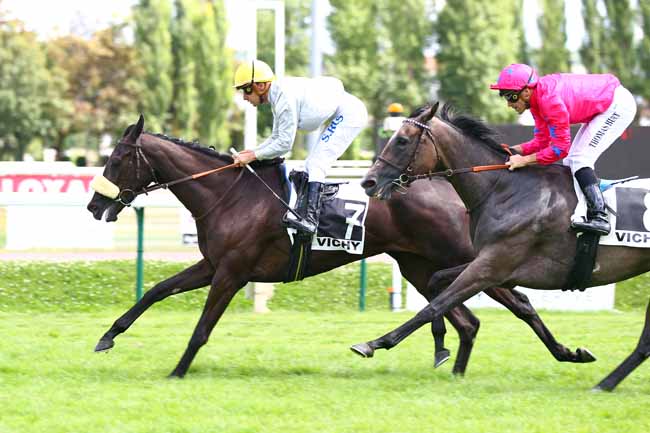 Photo d'arrivée de la course pmu PRIX YVES SAINT-MARTIN à VICHY le Mardi 17 juillet 2018