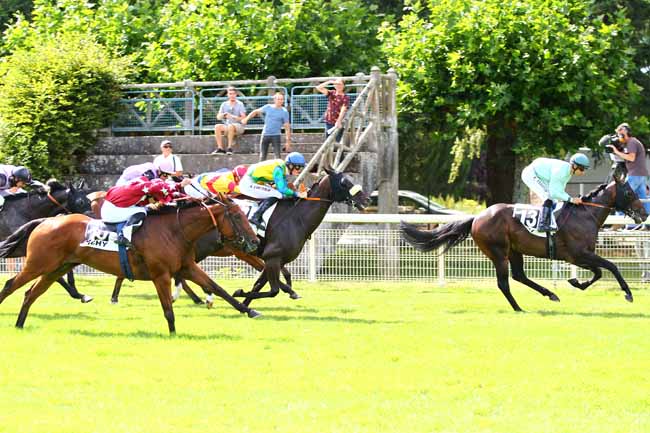 Photo d'arrivée de la course pmu PRIX 