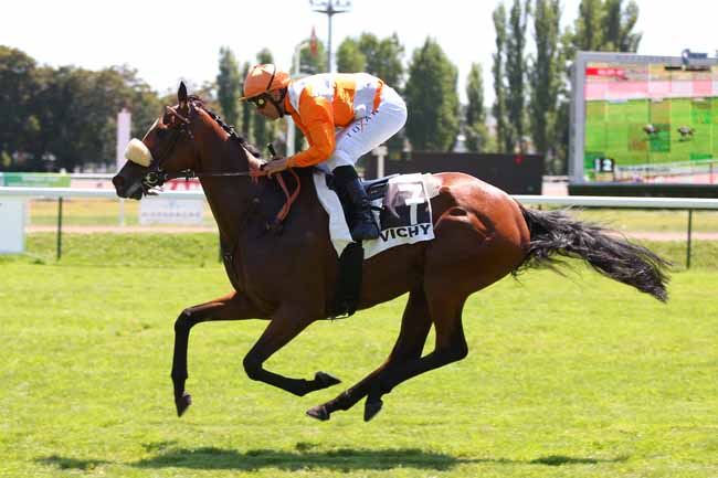 Photo d'arrivée de la course pmu PRIX JEAN BOULARD à VICHY le Jeudi 19 juillet 2018